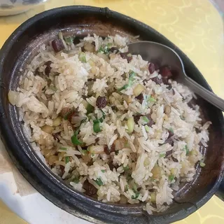20. Taishan Special Preserved Meat & Kohlrabi Clay Pot Rice