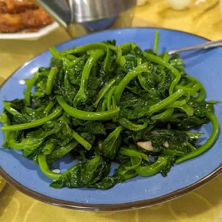 12. Garlic Paste Bean Seedling