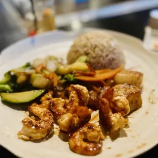 Fried rice, Vegetables, Shrimp, and Scallops