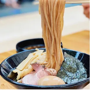 Tokusei tsukemen
