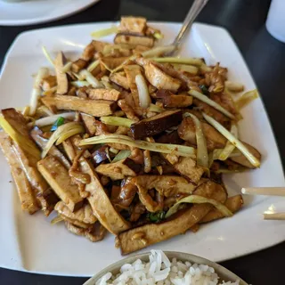 41. Sauteed Shredded Pork & Dry Bean Curd W/ Yellow Chive (Chinese Celery) 41.