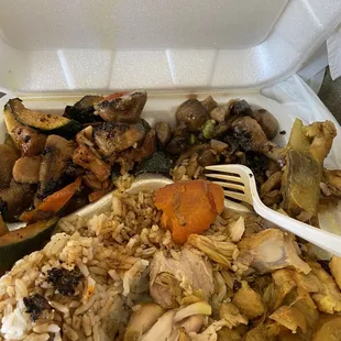 Curry chicken w potatoes and carrots, chicken and zucchini and mushrooms with soybeans. All was excellent. $9 cash only.