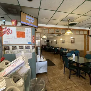 ramen and noodles, interior