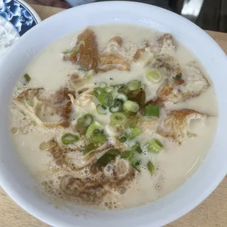 Salted Soybean Milk with Peanuts