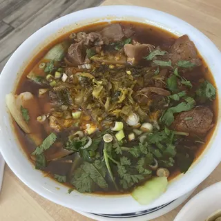 Spicy Tendon and Beef Noodle Soup