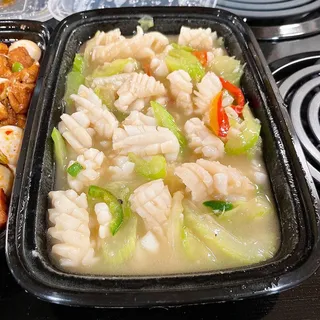Stir-Fried Squid with Celery