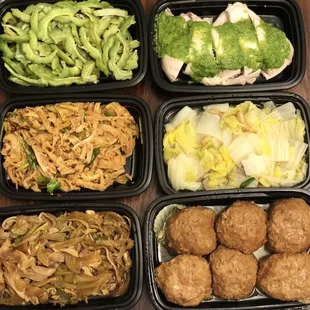 Bittermelon &amp; anchovy, tripe, stomach, chicken w/green onion sauce, cabbage, meatballs