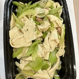 Cold Celery with Tofu Skin