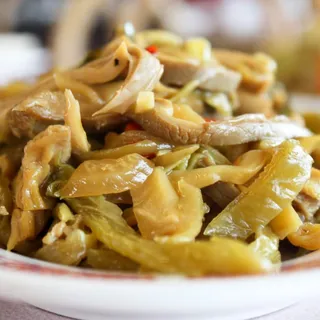 Stir-fried Pork Maws with Pickled Mustard Greens