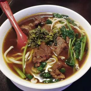 T6. Beef Stew Noodle Soup