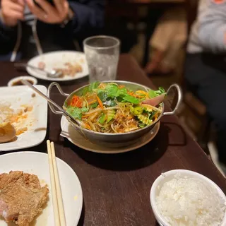 E19. Shrimp with Glass Noodle Hot Pot