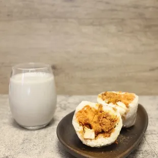 food, chicken wings and fried chicken