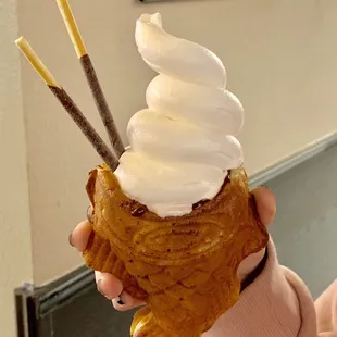 Milk, nutella filling and pocky