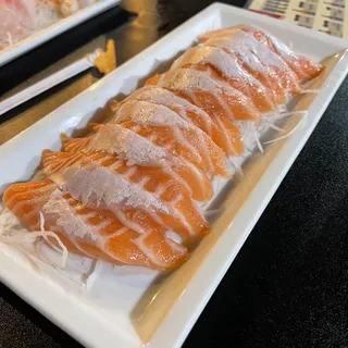 2 Pieces Fatty Salmon Sashimi