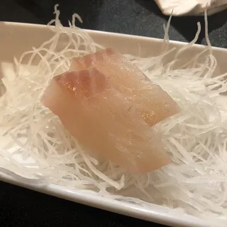 2 Pieces Red Snapper Sashimi