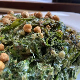 a plate of broccoli and chickpeas