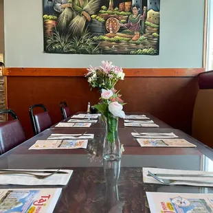 a table with place settings