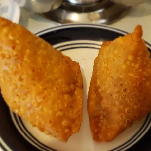 Meat samosa with minced lamb