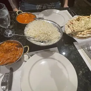 Shrimp kahari, Paneer Tikka, Garlic Naan