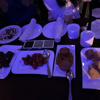 2 Piece Vegetable Samosas