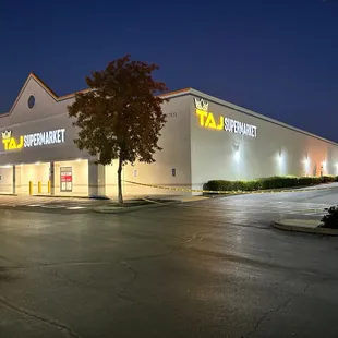 Taj Supermarket