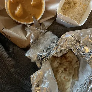 Aloo mutter and Butter Nan