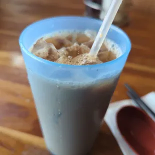 Iced milk tea