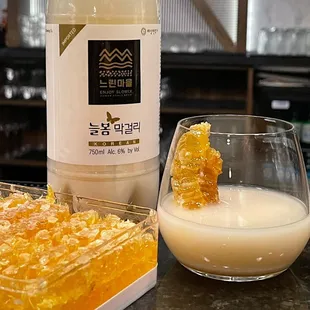 Honeycomb Makgeolli