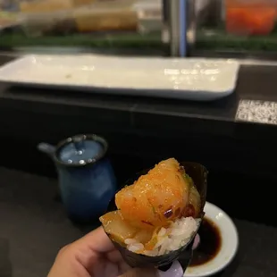 Spicy Scallop Roll