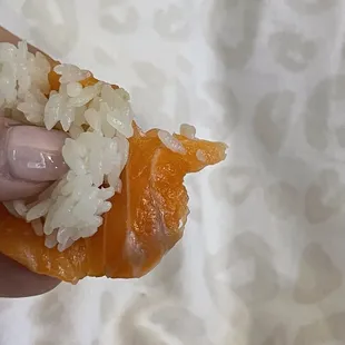 See the brown discoloration on my nigiri?? Not fresh.