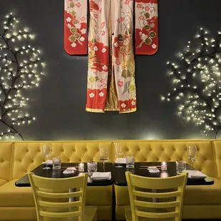 sushi and sashimi, interior