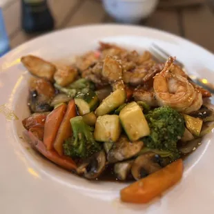 Chicken and shrimp hibachi