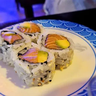 Salmon avocado roll