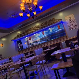 Nice, clean, less-bright atmosphere.