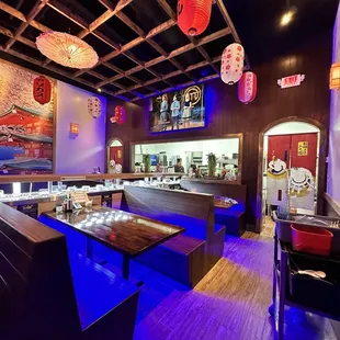 sushi and sashimi, interior