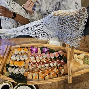 Golden Roll, Ruby Roll, Takar Roll California Roll