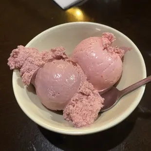 Red Beam Ice Cream, Strawberry Ice Cream