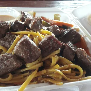 Beef with noodle plate