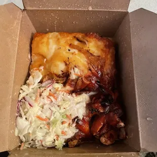 Mac on Steroids with PC, Slaw &amp; BBQ Sauce