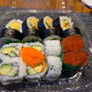 Futo Maki, California Roll, Salmon Roe Nigiri