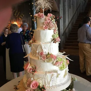 Our Daughter's beautiful cake by Kay!!!