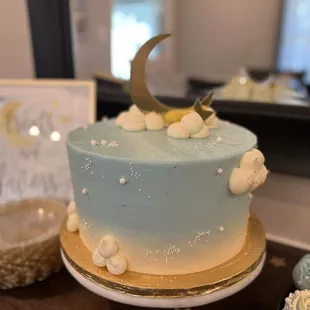 Vanilla cake with ombré frosting