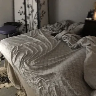 Massage table and sheets