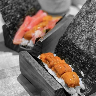 Uni handroll @whaevaeats
