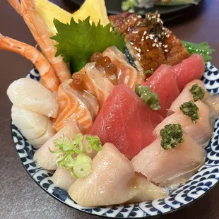 Sashimi bowl