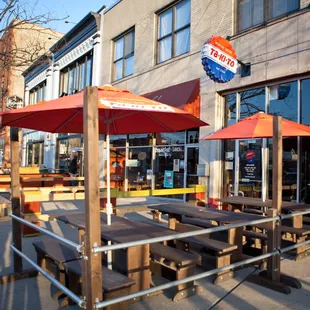 Intimate Patio, Seasonal