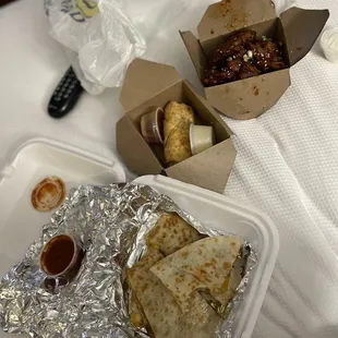 TaKorea&apos;s Carnitas, bulgogi egg roll and Korean wings
