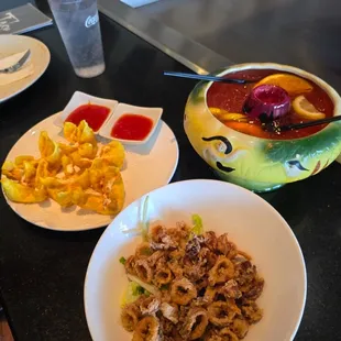 Taku Rangoon 
 Crispy Calamari 
  Bowl drink