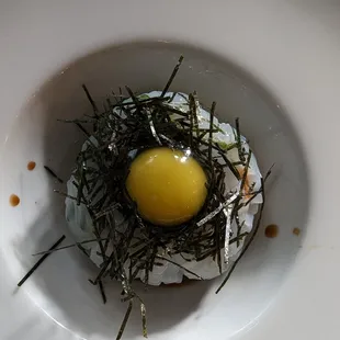 calamari pasta w/ uni & quail egg
