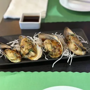 Baked green mussels